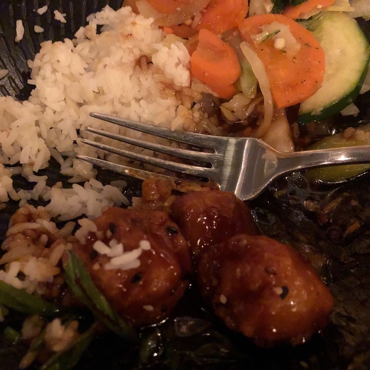 review photo of Sésame General Tso Tofu shared by @erikatengesdal on 26 Dec 2019 - review