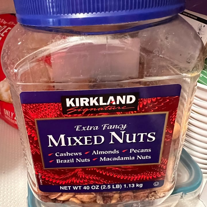 photo of Kirkland Signature Mixed nuts shared by @lemealex on  10 May 2022 - review