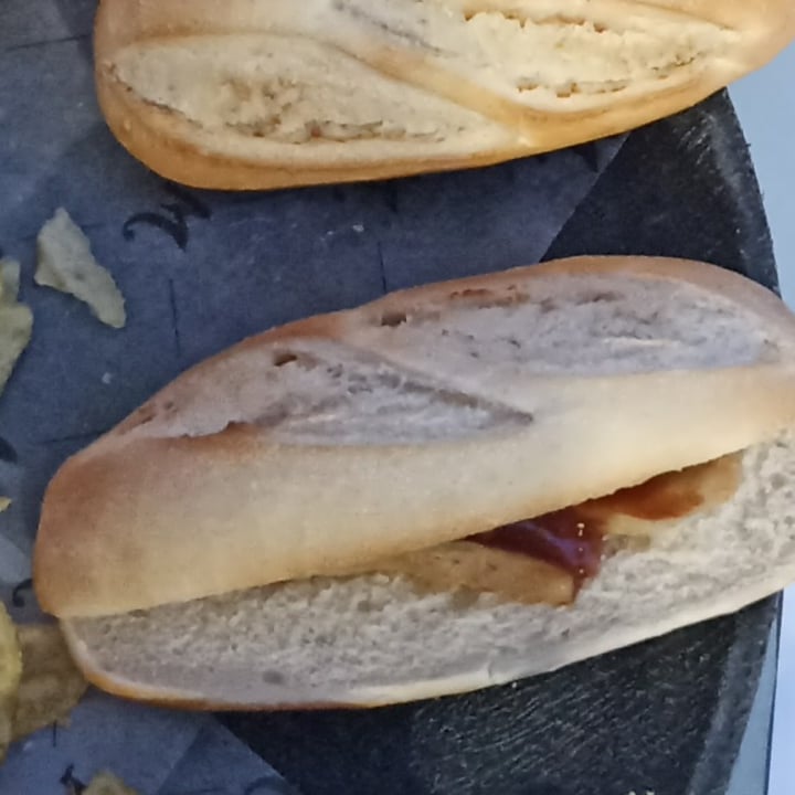 review photo of 100 Montaditos montadito con straccetti di pollo vegetale e salsa bbq shared by @vvalvvall on 11 May 2022 - review