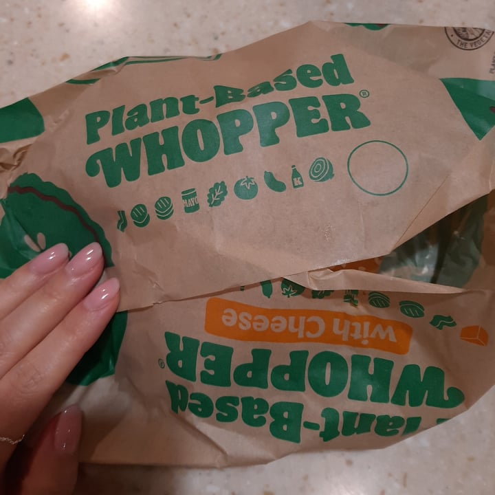 photo of Burger King Plant Based Whopper shared by @chiarabis on  08 Nov 2022 - review