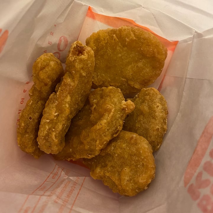 photo of Burger King Caselle Torinese Plant-based nuggets shared by @ambra304 on  06 Jul 2022 - review