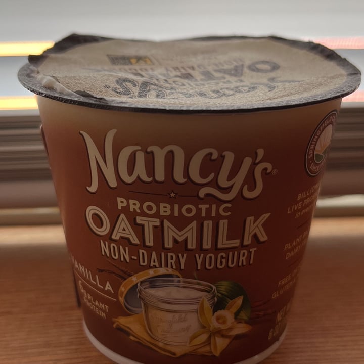 photo of Nancy's Yogurt Probiotic Oatmilk Non-Dairy Yogurt Plain shared by @cassy813 on  20 Feb 2022 - review