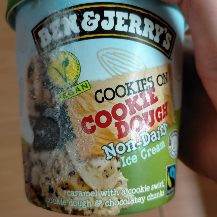 review photo of Ben & Jerry's Chocolate Chip Cookie Dough Non-Dairy Frozen Dessert shared by @labelavegan on 04 Feb 2021 - review