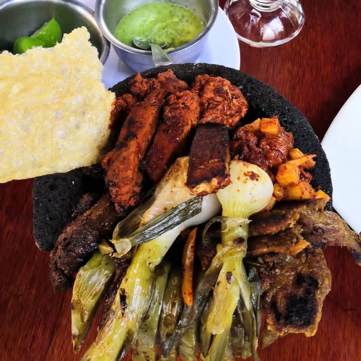 review photo of The Red Pill restaurante Molcajete Sion shared by @adolm on 07 Jun 2021 - review
