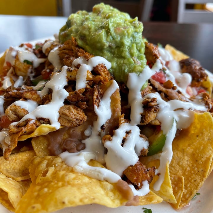 photo of El Cantaro Nachos shared by @veganpetite on  29 Jun 2021 - review