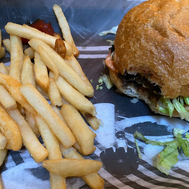 photo of Fat Vegan Combo Fat Vegan shared by @rbmontc on  24 Feb 2022 - review