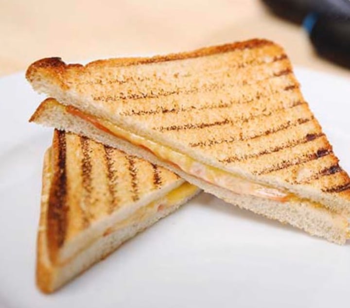 photo of Costa Coffee (Cardiff Airport Arrivals) Costa Vegan Smokey Ham & cheeZe Toastie shared by @elinnaps on  11 Jan 2020 - review