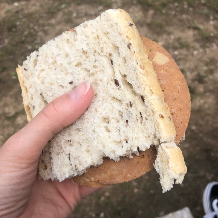 review photo of Fettarustica Affettato vegetale di seitan con tofu e pistacchi shared by @arualinilazza on 03 Jun 2022 - review