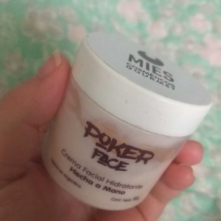 review photo of Mies Póker Face Hidratante Facial shared by @pazyamor on 30 Oct 2020 - review