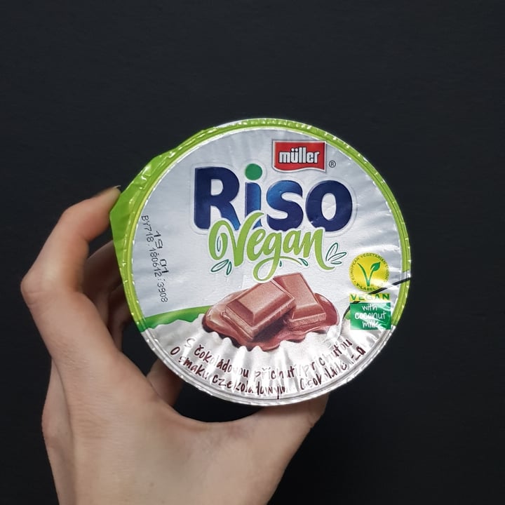 review photo of Müller Vegan Reis Schoko shared by @brinasan on 29 Dec 2021 - review