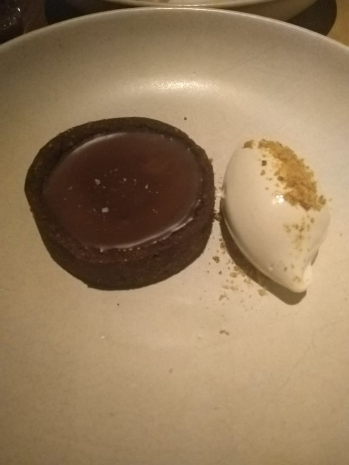 photo of Sacro Tortita de chocolate con helado de maní shared by @veromacek on  24 Sep 2019 - review