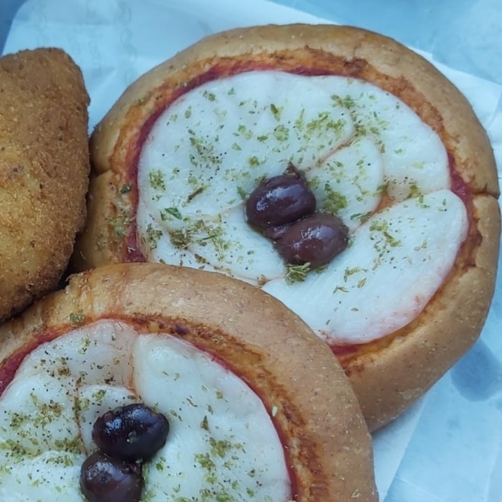 review photo of Bar Dolcezza di Cuscunà Temistocle Pizzetta Margherita shared by @angiefmm on 30 Nov 2021 - review