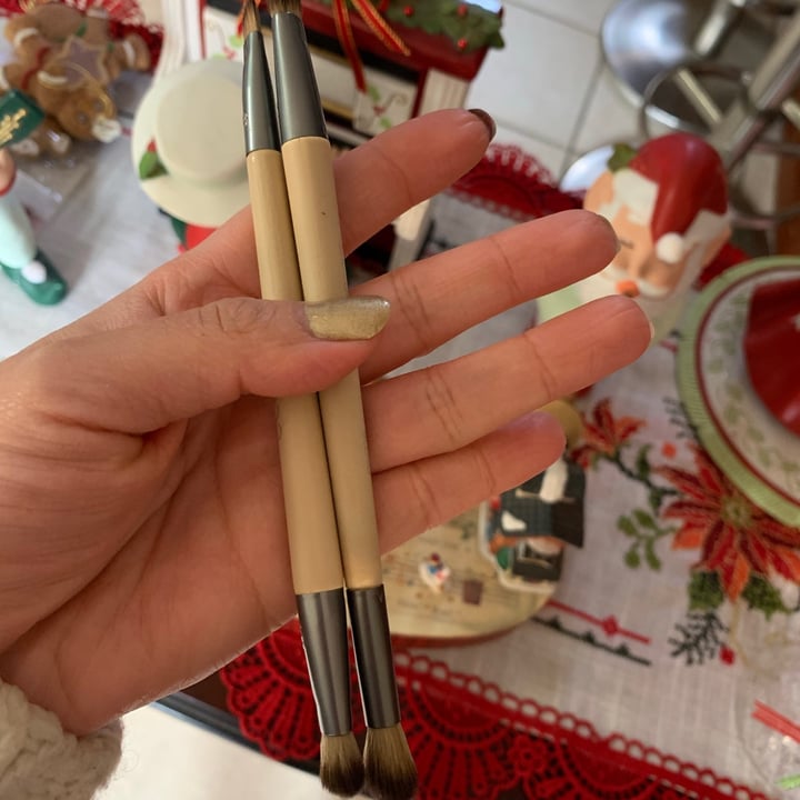 photo of EcoTools Eco tools Eye Brushes shared by @nictecita on  25 Dec 2020 - review