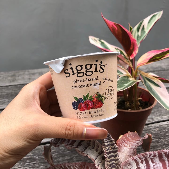 photo of siggi’s Mixed berries shared by @arxuann on  26 Sep 2020 - review