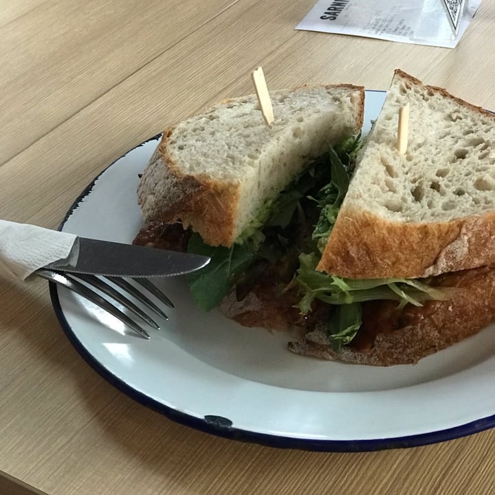 photo of Sarnies Club Tempeh Sandwich shared by @mariaubergine on  05 Jan 2022 - review