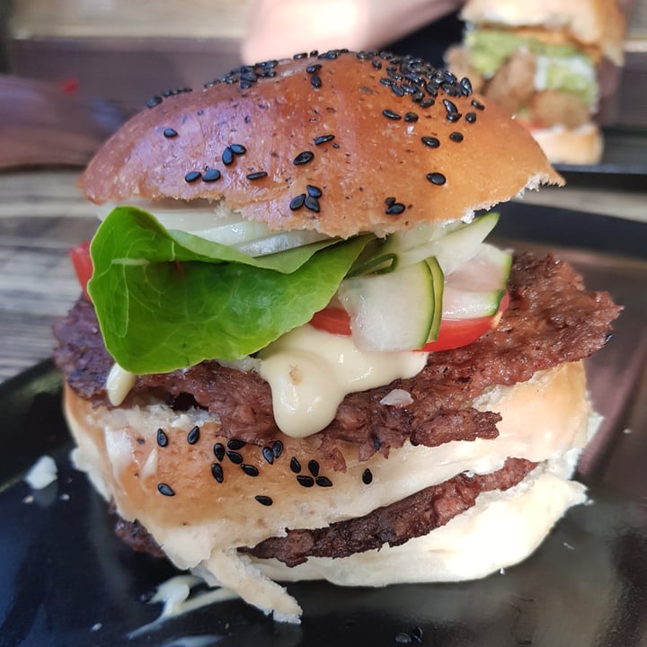 photo of Hudsons The Burger Joint (Gardens) Vegan Infinity Burger shared by @jesscaga on  02 Apr 2021 - review