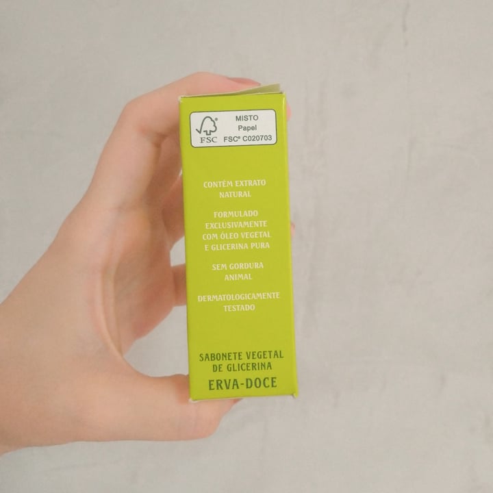 review photo of Granado sabonete erva doce shared by @laraduarts on 22 May 2022 - review