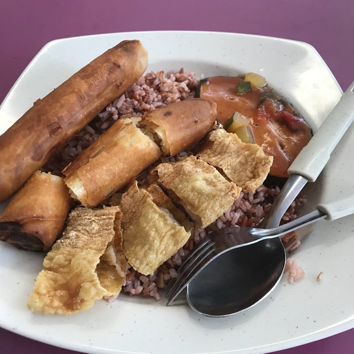 photo of NUS Science Canteen (Frontier Phase 1) Vegetarian Economical Rice shared by @opheeeliaaa on  09 Oct 2019 - review