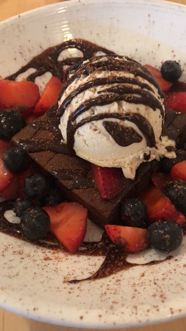 photo of Christopher's Kitchen Brownie Sundae shared by @jacqueline7291 on  14 Aug 2019 - review