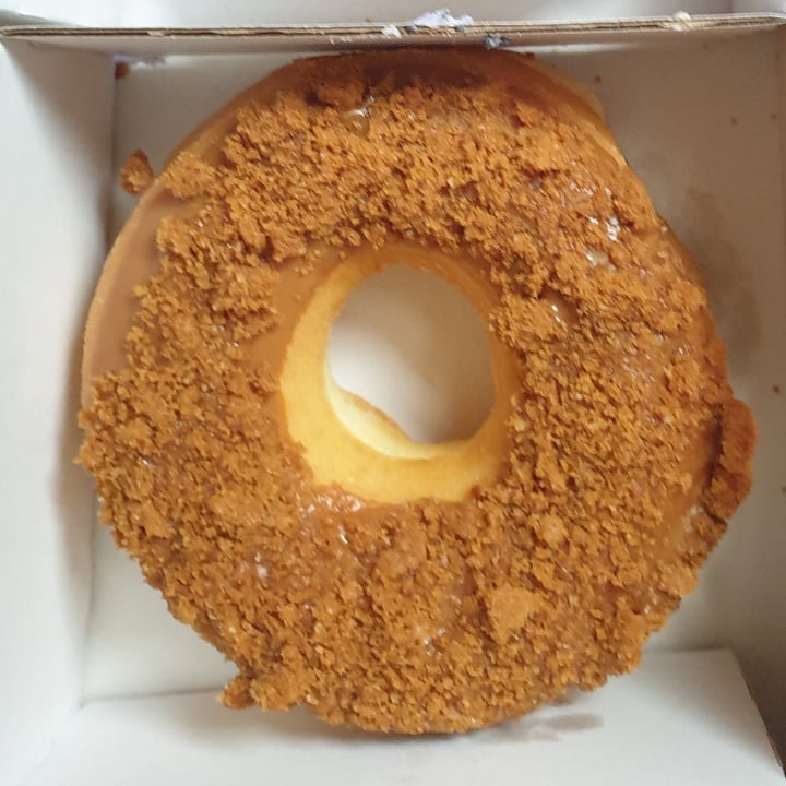 review photo of Dunkin’ Donuts Lotus Biscoff Cookie Explosion shared by @janaplantpowered on 02 Oct 2021 - review