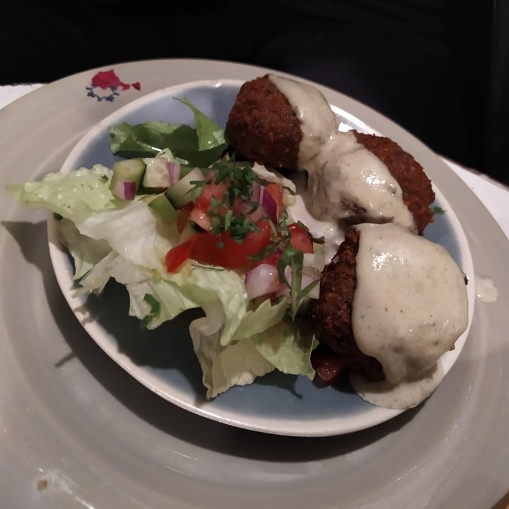 photo of Pitacasso Falafel verde con salsa de tahini shared by @pedrogs12 on  18 Jan 2021 - review