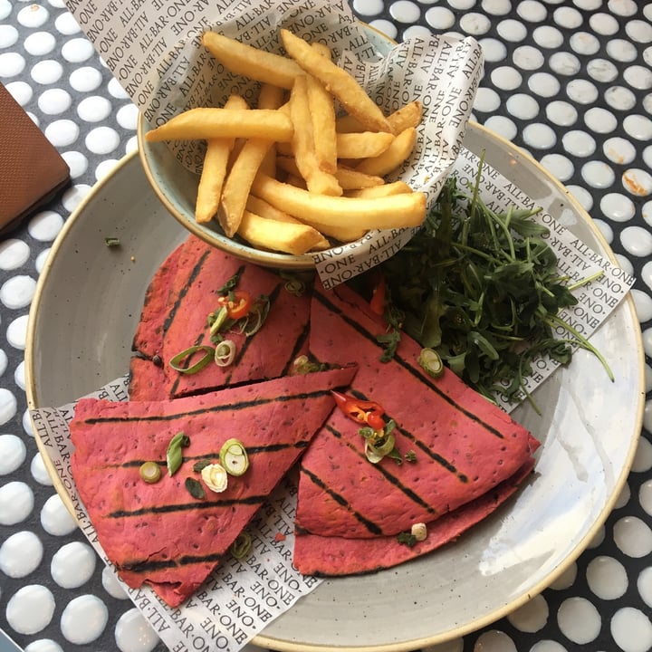 photo of All Bar One Leicester Square Lentil & Chickpea Quesadilla shared by @veroniqueteque on  06 Dec 2020 - review