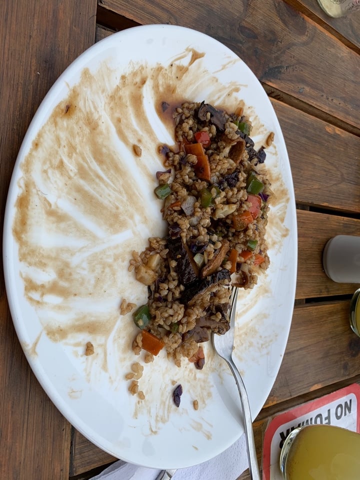 review photo of Loving Hut Especial Shitake shared by @gabriel on 25 Aug 2019 - review
