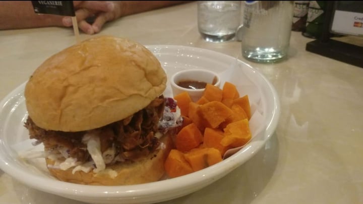 photo of VEGANERIE Concept Pulled Pork Burger shared by @tfossa on  16 Jan 2020 - review