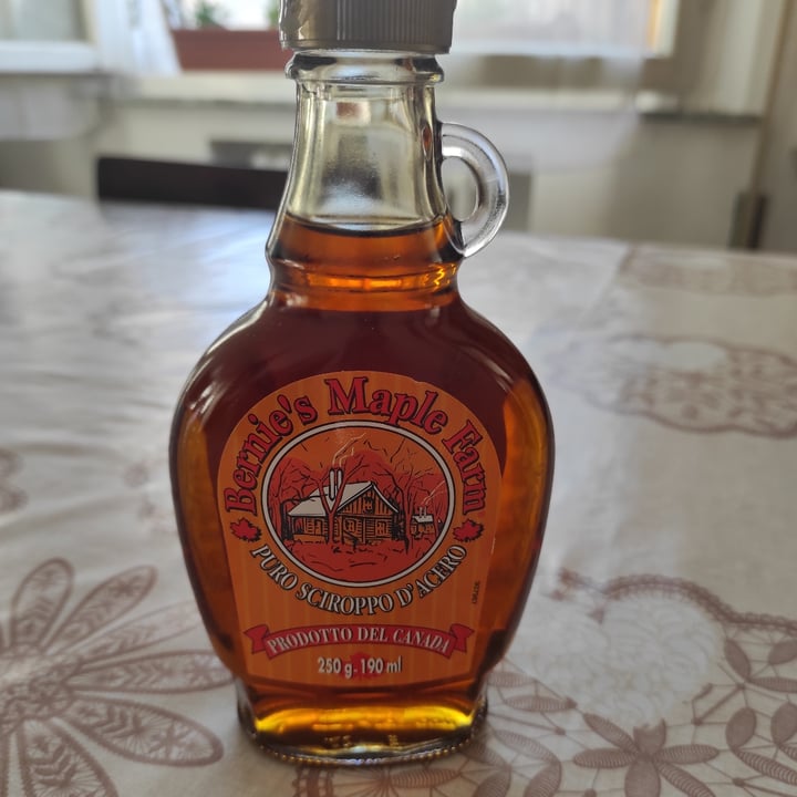 review photo of Bernies's maple farm Puro sciroppo d'acero shared by @jesssbalchiero on 19 Dec 2021 - review