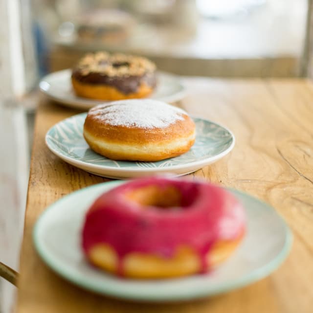 Photo of the dish “Donut chocolate y cacahuete”