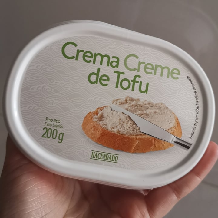 photo of Hacendado Crema de Tofu shared by @sararamirez on  02 Jun 2021 - review