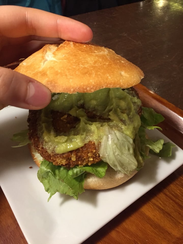 review photo of Krunch Edificio Opera Burger de quinoa shared by @alicia9 on 10 Aug 2019 - review