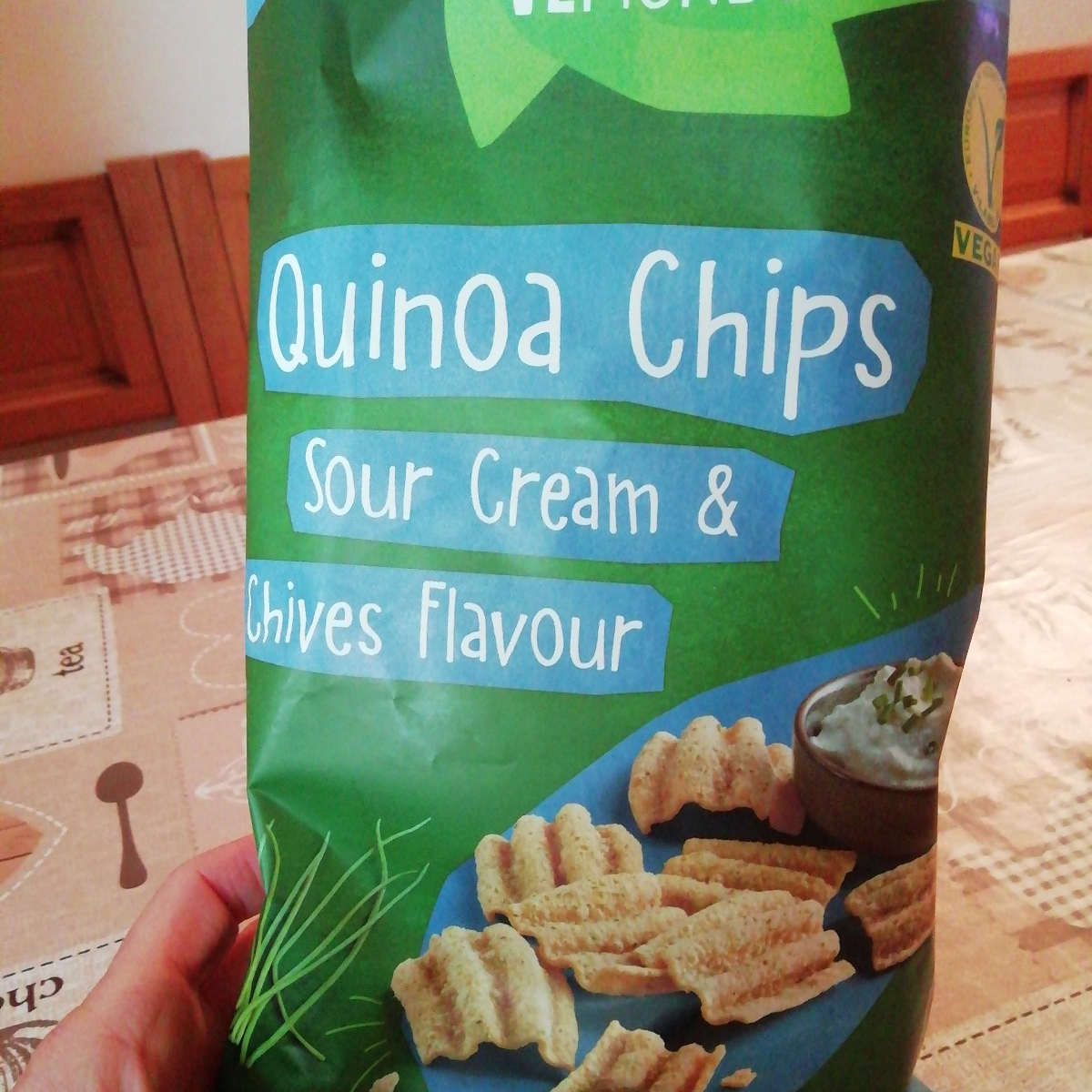 Vemondo Quinoa Chips Sour Cream & Chives Flavour Reviews abillion