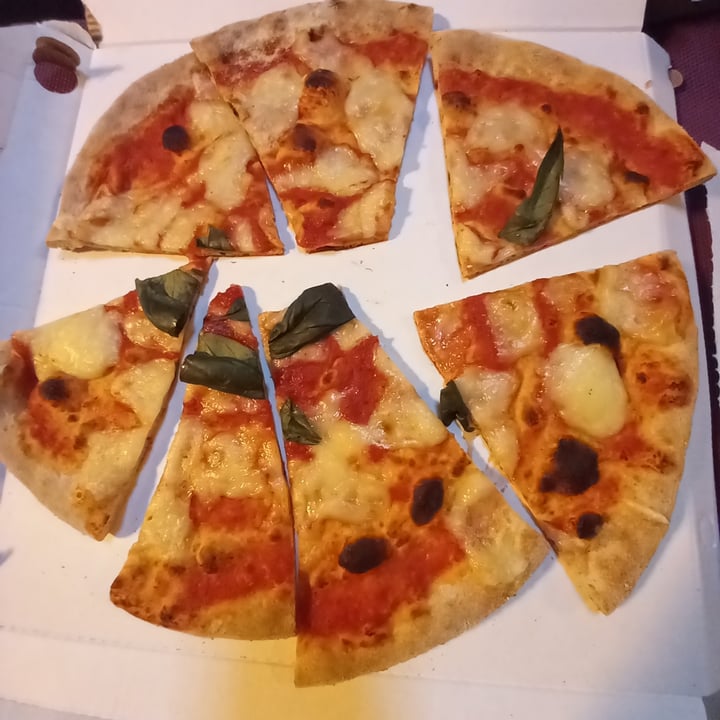 photo of Tre E Trenta pizza margherita shared by @bastante on  23 Jun 2022 - review