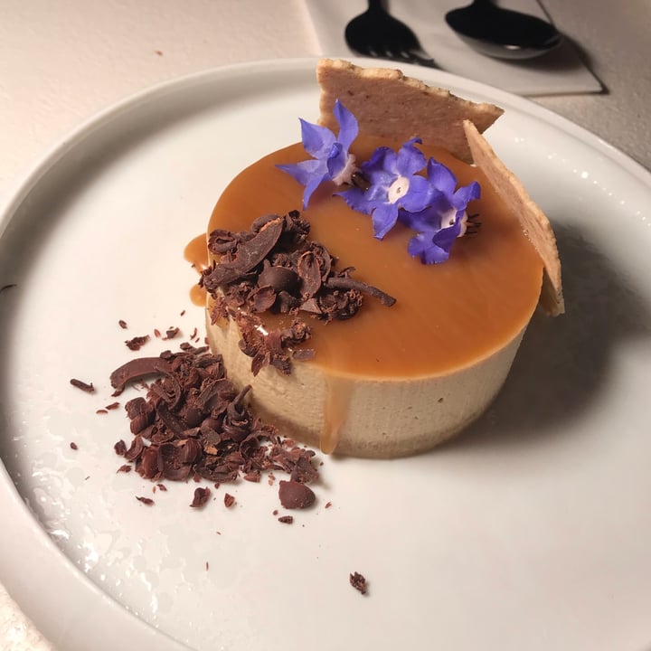 photo of MUDRÁ Plant Based - Madrid Cheesecake De Dulce De Leche De Coco shared by @cgo98 on  15 Mar 2022 - review