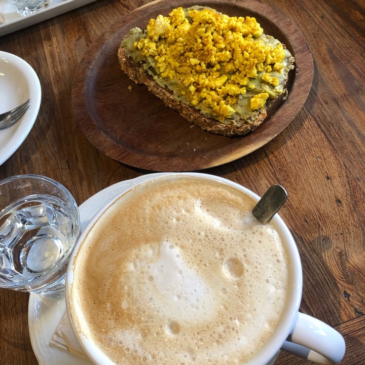 photo of Le Blé Desayuno vegano shared by @sabrinab on  15 Aug 2021 - review
