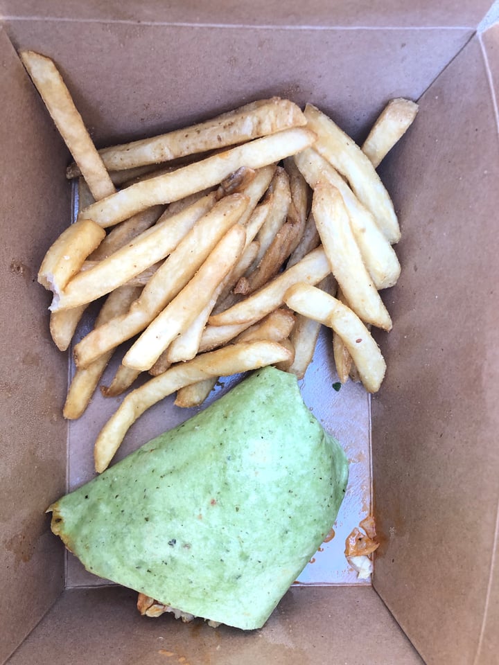 photo of The Modern Vegan Buffalo Chick'n Ranch Wrap shared by @bandita on  20 Oct 2019 - review