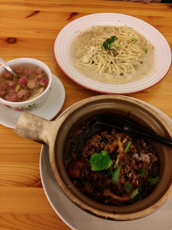 review photo of Vegan Life Restaurant Vegan white sauce spaghetti shared by @shahirah on 25 Jul 2019 - review
