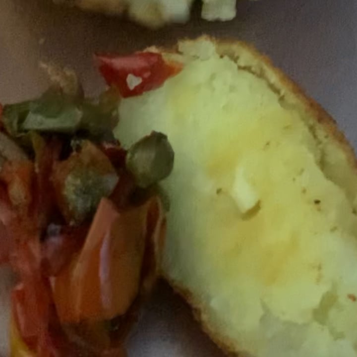 photo of Isabella De Cham Pizza Fritta Crocchè Di Patate Vegan shared by @peronaveg on  22 Mar 2022 - review