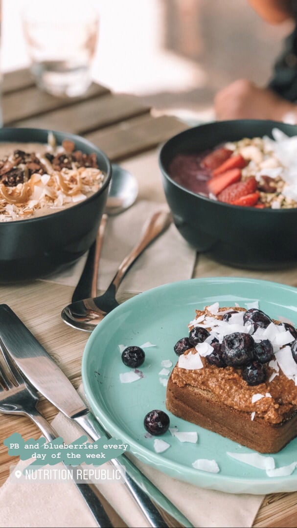 photo of Nutrition Republic Goodwood Peanut Butter and blueberries toast shared by @jasmineblanusa on  28 Apr 2019 - review