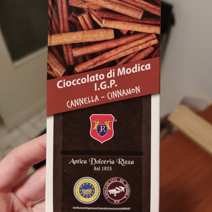 photo of Antica dolceria rizza Cioccolato di Modica I. G. P. Cannella shared by @lidiaaguilar on  12 Jan 2022 - review