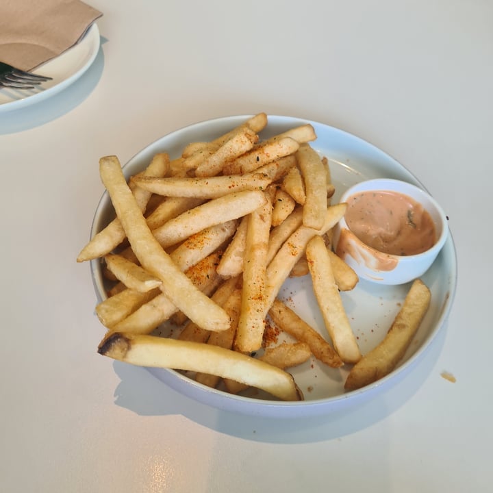 photo of Green Common Singapore Potato Fries shared by @veganlad on  05 Aug 2022 - review
