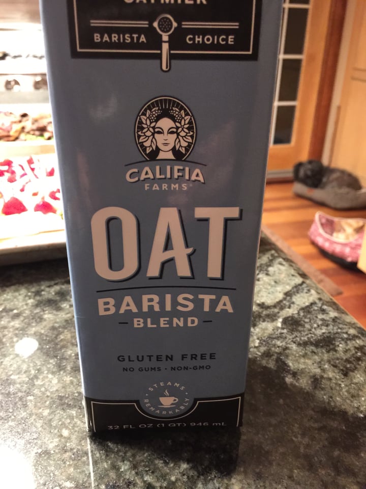review photo of Califia Farms Oat Barista Blend shared by @dlouhyveg on 31 Dec 2020 - review