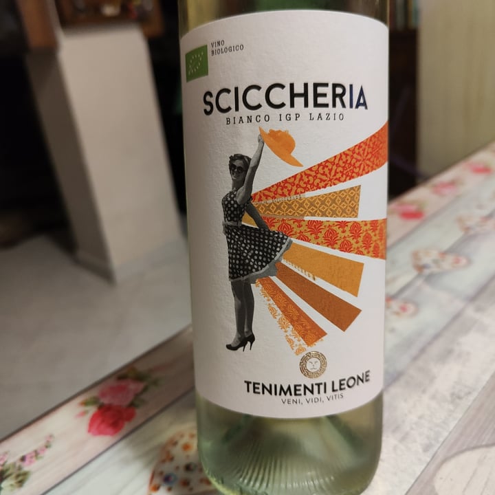 review photo of tenimenti leone schiccheria vino bianco igp shared by @efffy on 17 Aug 2022 - review
