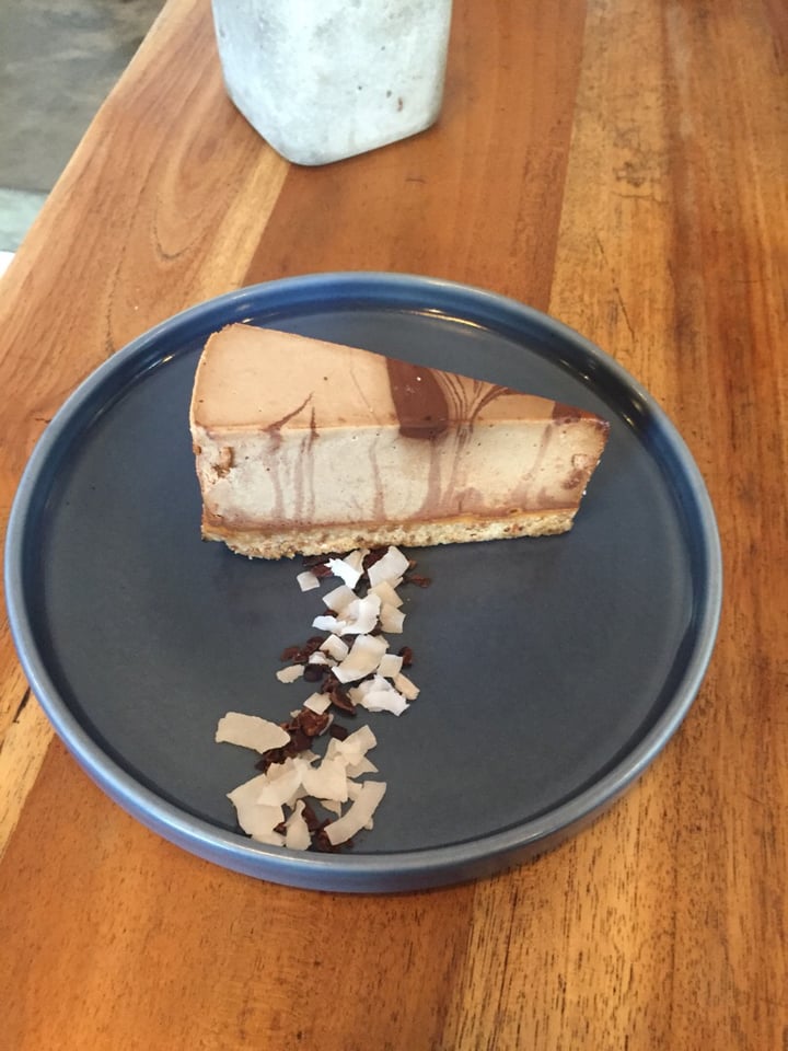 review photo of The Loft Snickers Raw Cake shared by @jazzed on 01 Jun 2019 - review