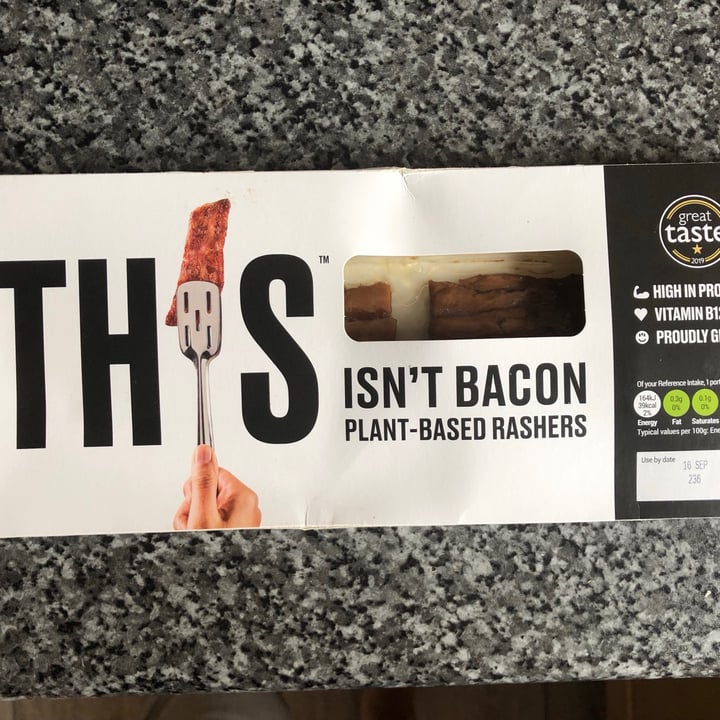 photo of THIS This isn't Bacon Plant-Based Rashers shared by @forkmethatsvegan on  04 Sep 2021 - review