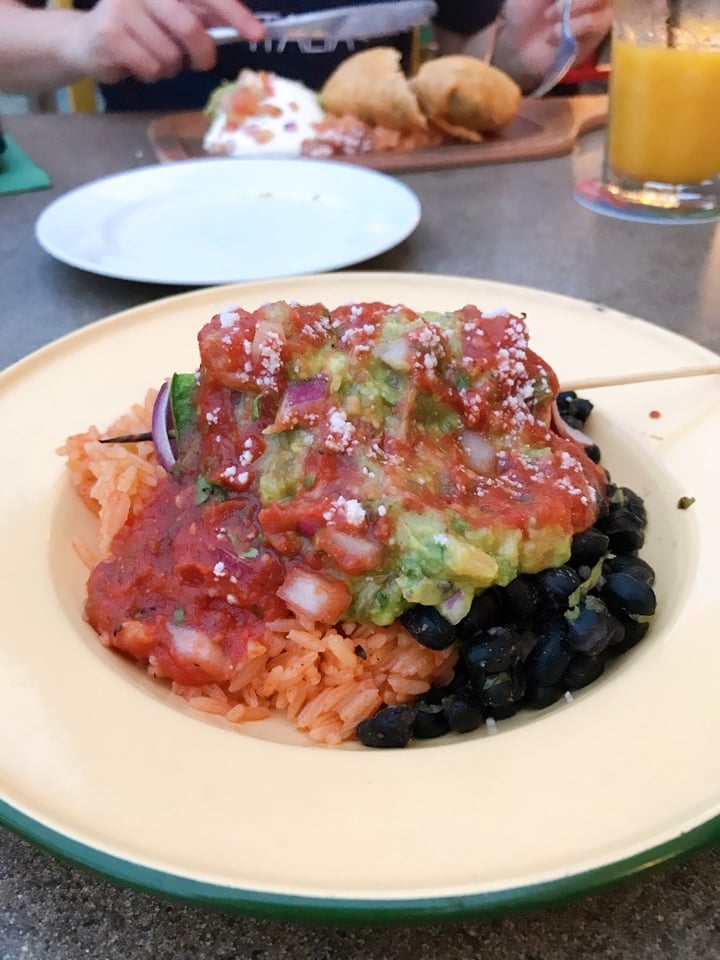 review photo of Cafe Iguana (Platos) vegetarian bowl shared by @venetia on 13 Dec 2019 - review
