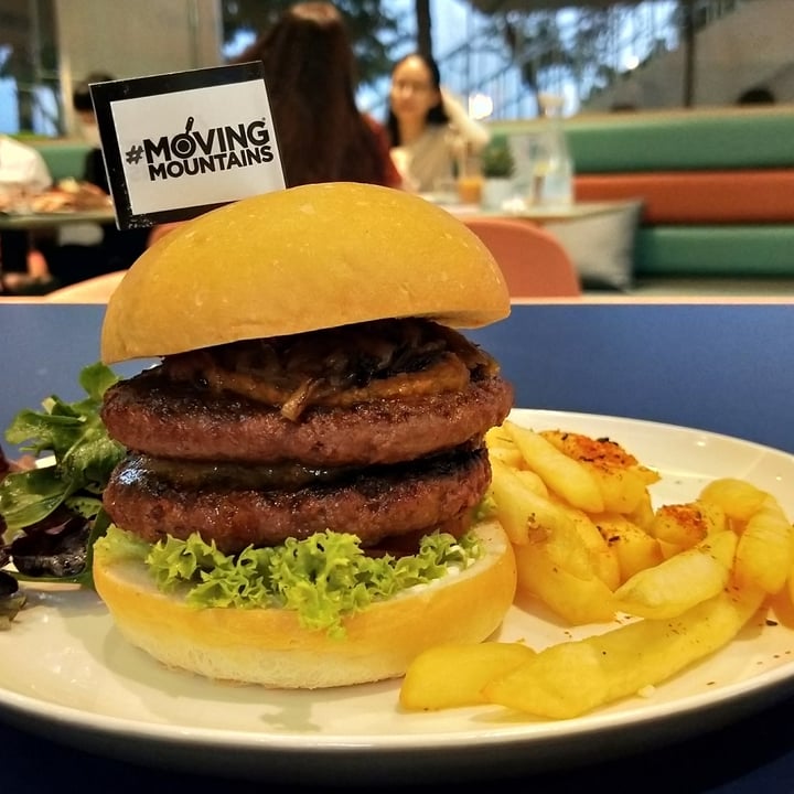 photo of Green Common Singapore Rendang Burger shared by @singapovegan on  20 Mar 2021 - review