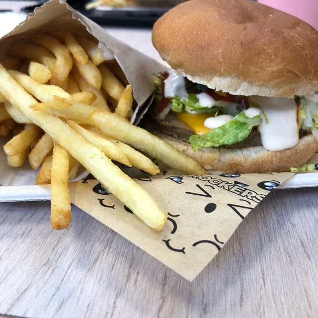 Photo of the dish “Mod cheese burger”
