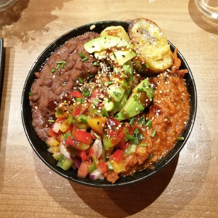 photo of OrganiQ Sant Cugat Pabellón vegano shared by @lauraag98 on  11 Jul 2021 - review